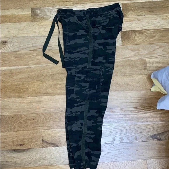 Sanctuary Anthropologie army cargo pants cropped women's 28 army green - Picture 6 of 13